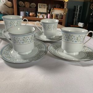 Vintage Crown Ming Fine China 4 Teacups with Matching Saucers!
